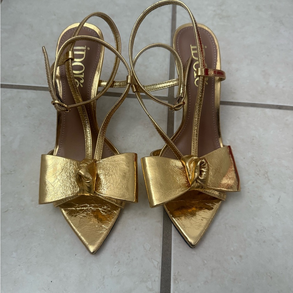 Stylish Gold Strappy Heels with Bow